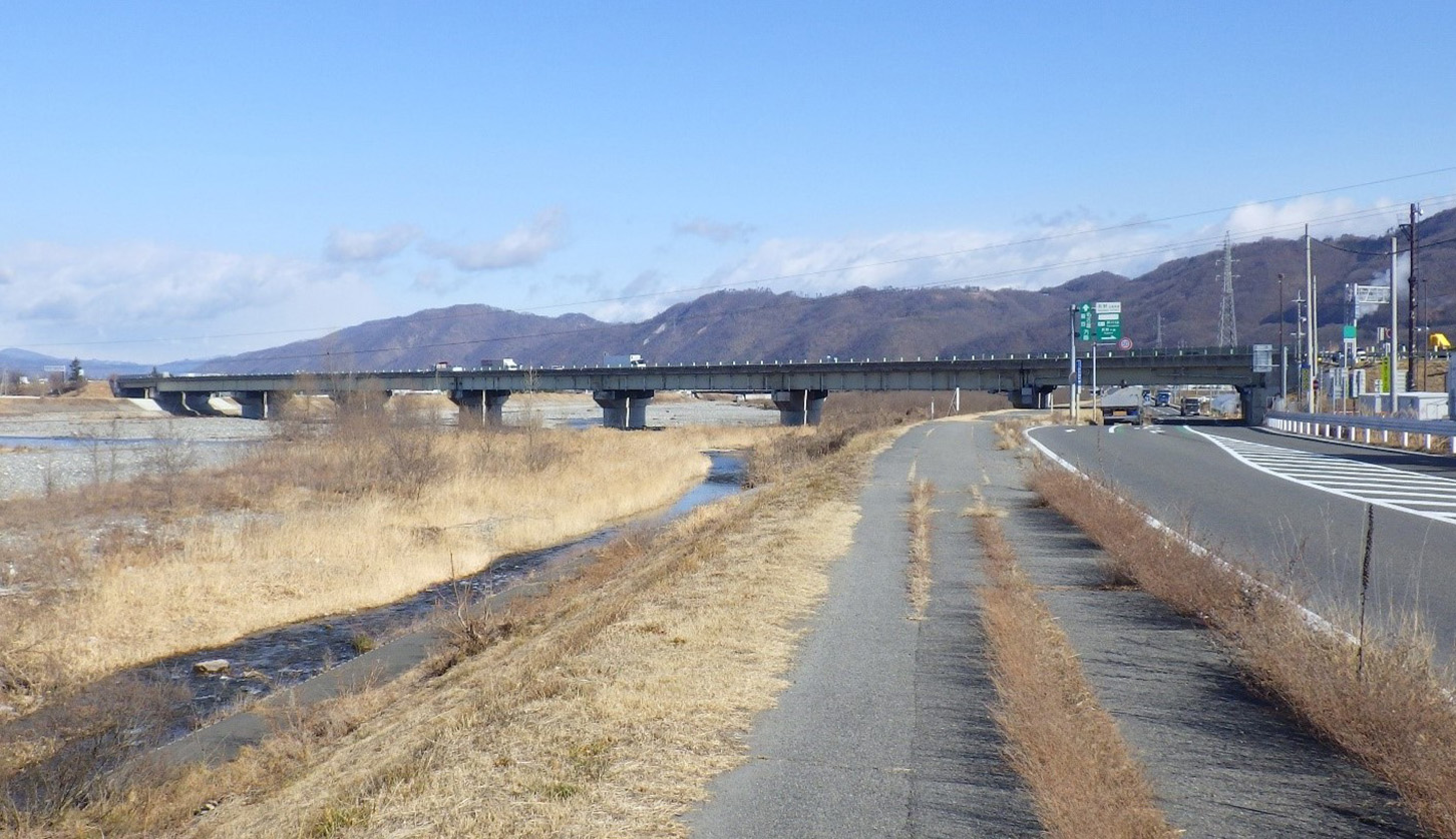 梓川橋の橋梁全景